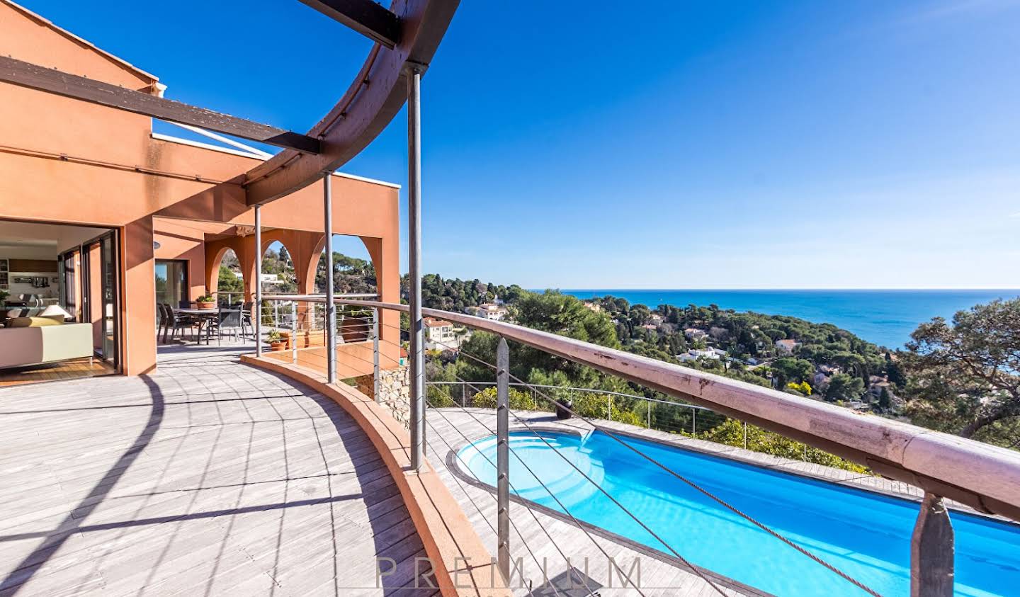 House with pool and terrace Sète