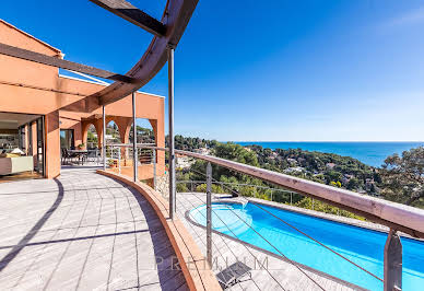 Maison avec piscine et terrasse 20