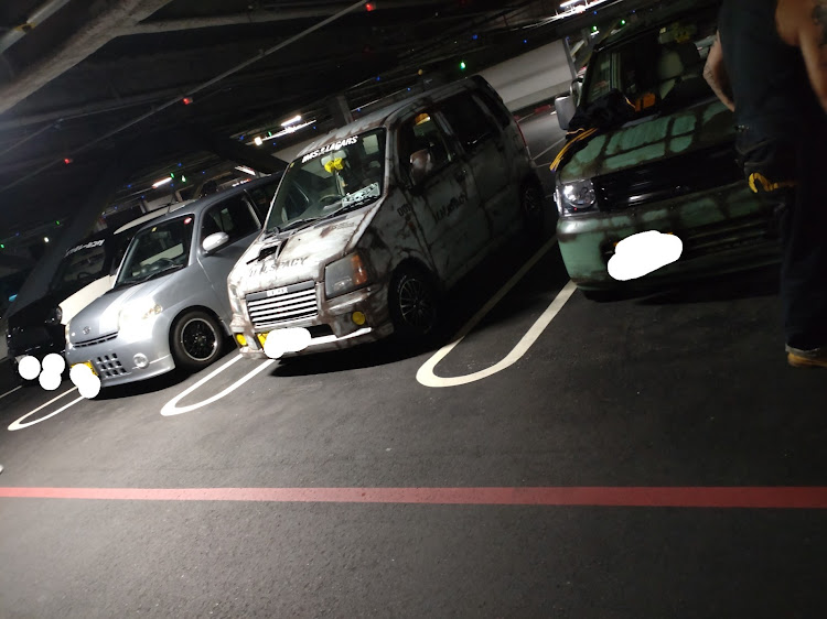 マルちゃんさんが投稿したL-ﾌｧﾐﾘｰ(light car family)・ミラカスタム・旦那大好き嫁・ドライブ・オフ会に関するカスタム事例の投稿画像12枚目