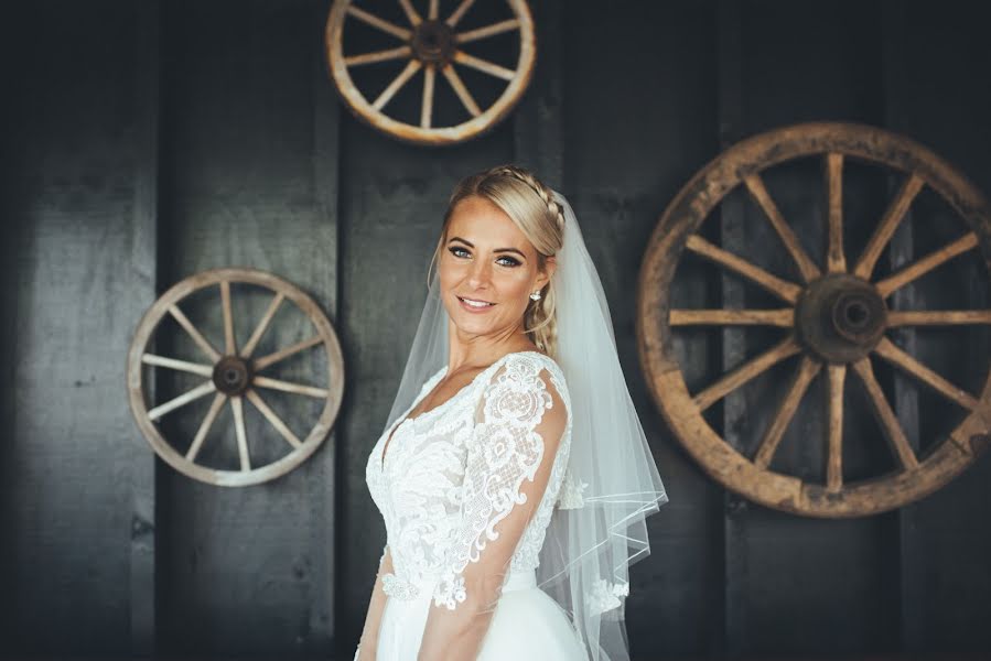 Wedding photographer Katy Gell (katygellphoto). Photo of 1 July 2019