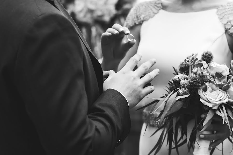 Fotografo di matrimoni Evgeniya Batysheva (b-bee). Foto del 16 novembre 2016