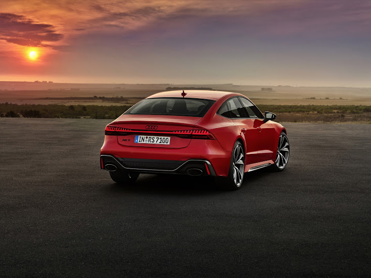 The RS 7 rumbles with an assuring bass and clears its throat with authority.