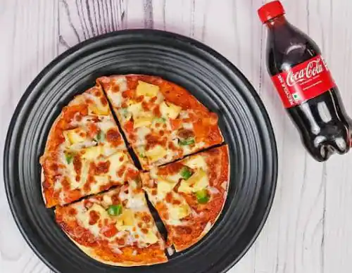 PK Special Farmhouse Pizza [9 Inches] With Coke Soft Beverage [250 Ml]