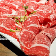 肉多多火鍋