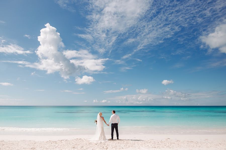 Fotógrafo de bodas Nadia Kobets (nadiacomingsoon). Foto del 13 de marzo 2020