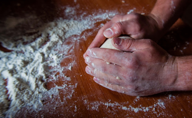 "si cucina sempre per qualcuno, altrimenti si sta solo preparando da mangiare" di manuelavignato