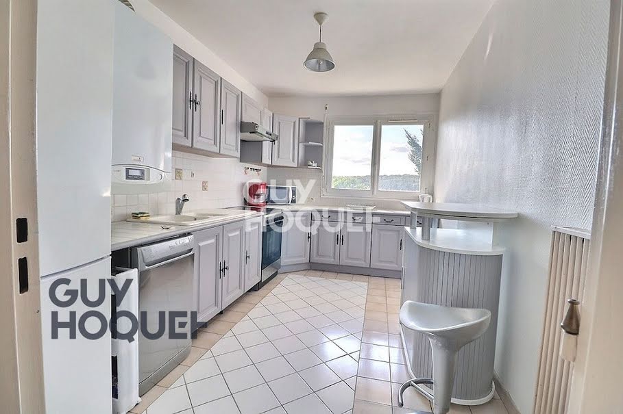 Location meublée appartement 2 pièces 65 m² à Bernay (27300), 830 €