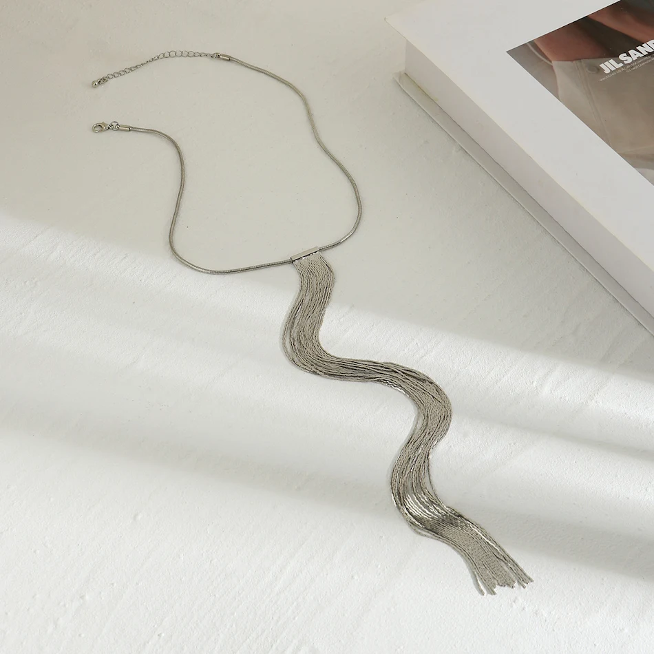 Eenvoudige lange slang bottenketting choker met kwast, stijlvolle damesketting, perfect voor dagelijks gebruik of als cadeau, uniek design
