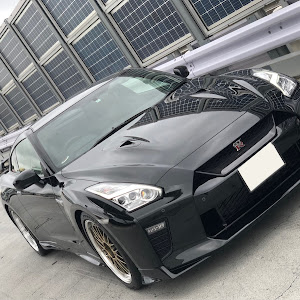 NISSAN GT-R R35