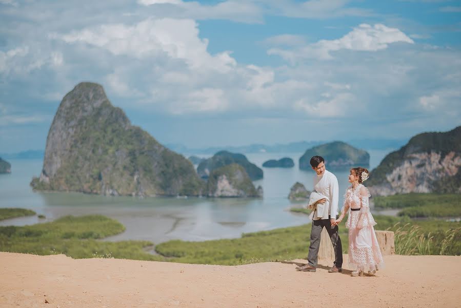 Fotógrafo de bodas Opas Buncharn (munrakwedding). Foto del 7 de septiembre 2020