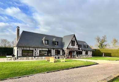 Maison avec piscine et terrasse 4