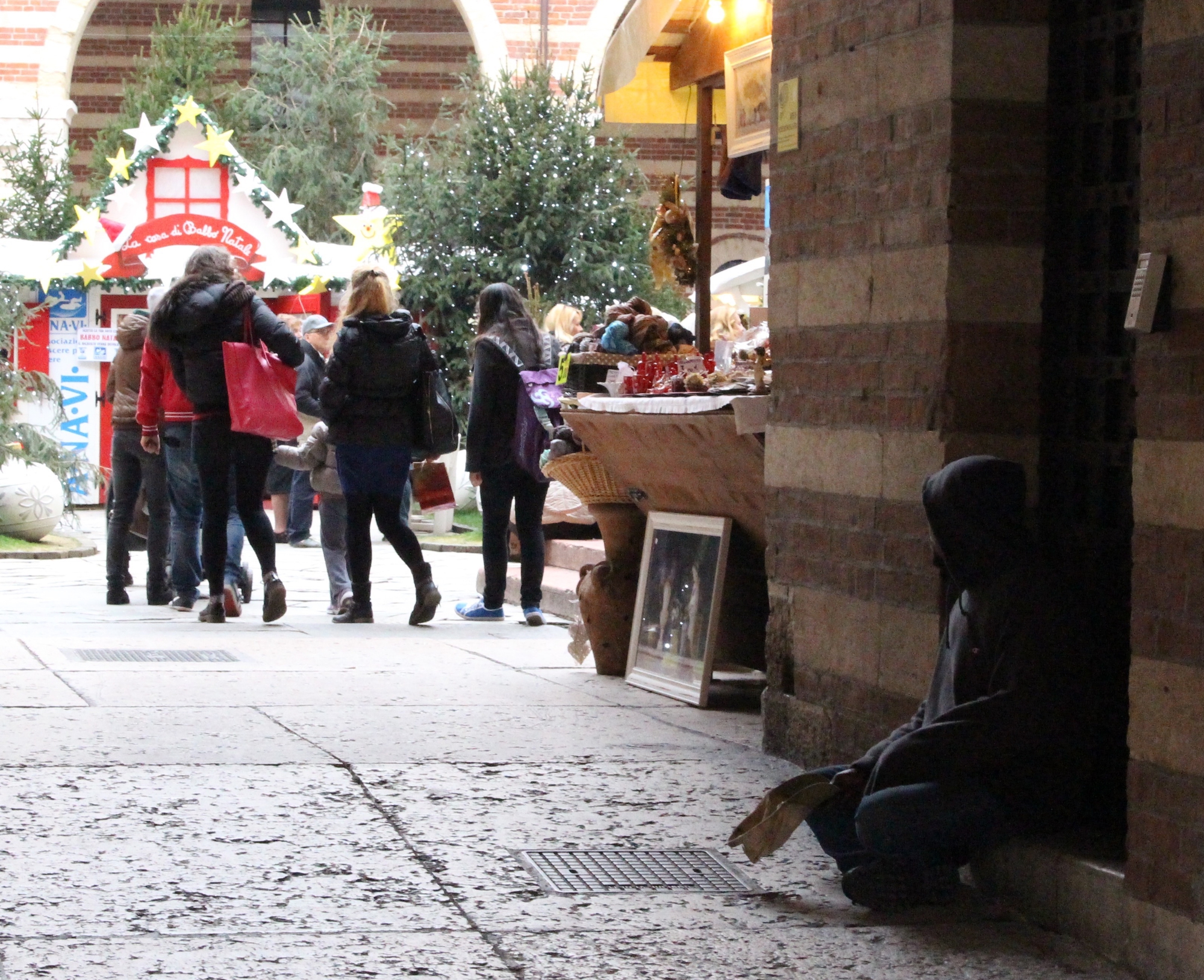 Natale per strada di Francesco Scavazzin