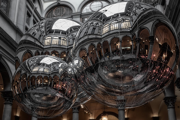 Le sfere di Saraceno a palazzo strozzi di Luca160