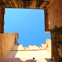 Oltre le mura il cielo Blu di 