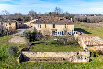 château à Bordeaux (33)