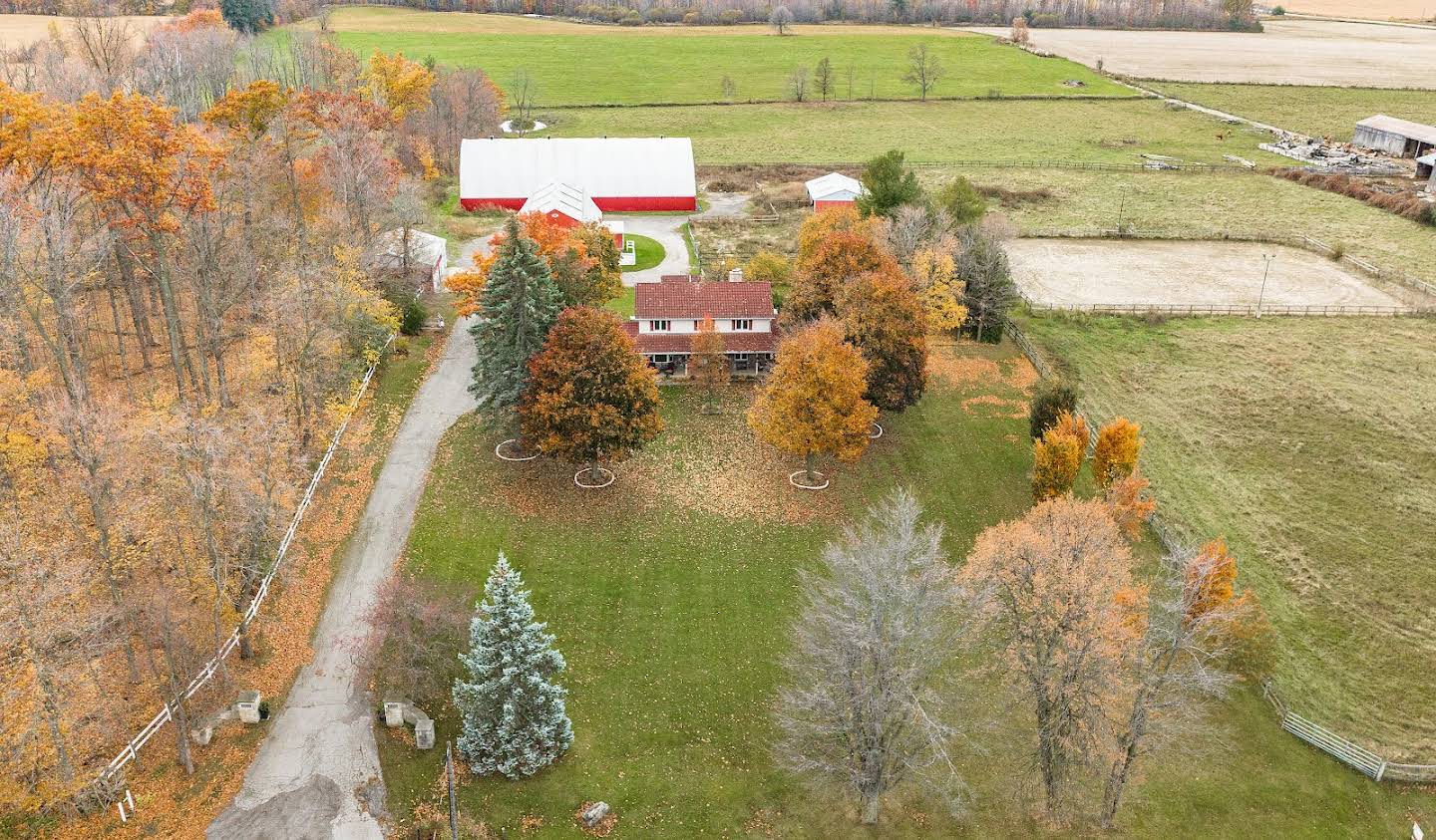 Farm house with garden Georgetown