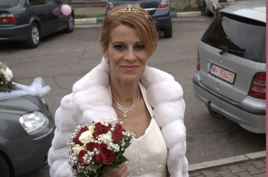 Fotografo di matrimoni Ovidiu Bololoi (bololoi). Foto del 23 marzo 2016