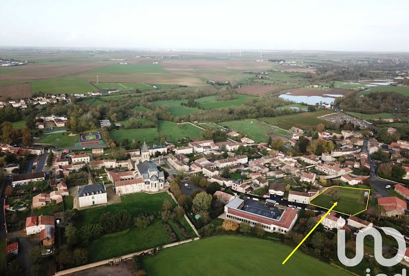  Vente Terrain à bâtir - 2 046m² à Faymoreau (85240) 