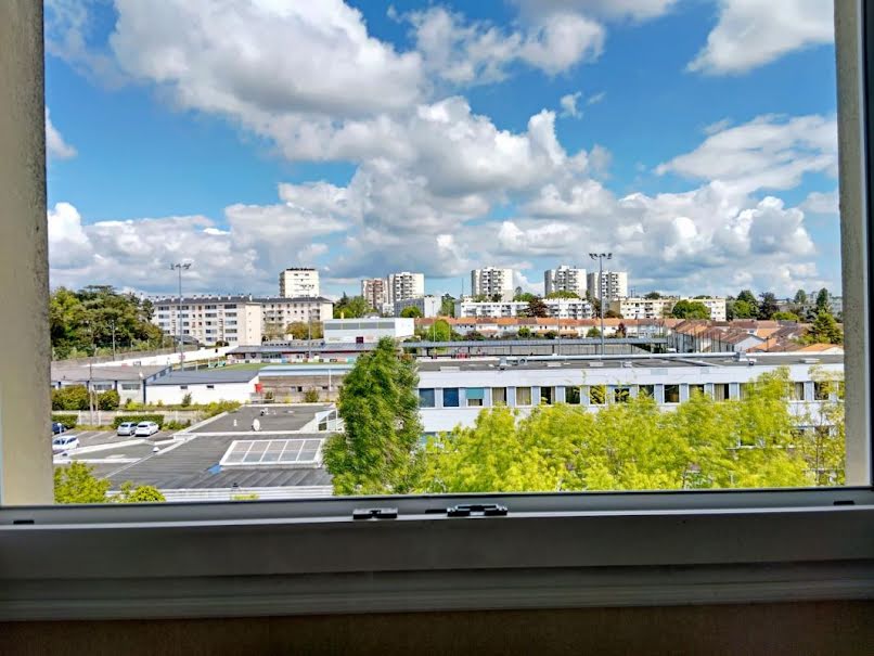 Vente appartement 3 pièces 72 m² à Cholet (49300), 128 400 €