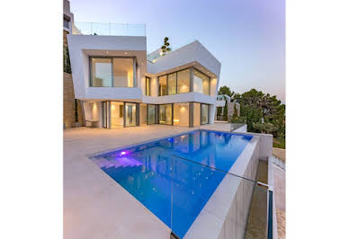 House with pool and terrace 10