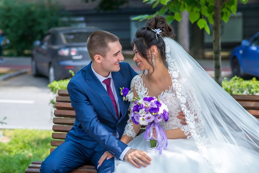 Wedding photographer Oleksandra Podgola (podgola). Photo of 19 June 2020