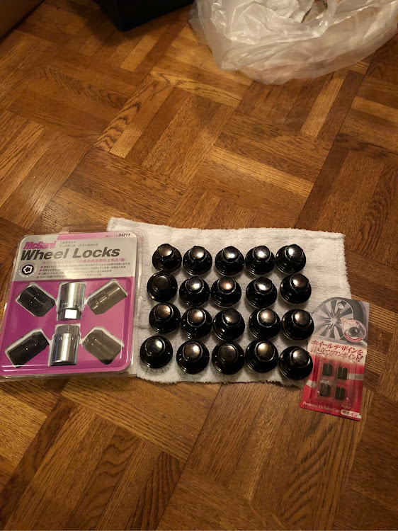 LSのホイール交換に関するカスタム事例の投稿画像1枚目