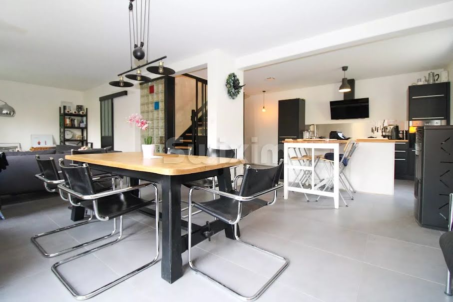 Vente maison 5 pièces 99.63 m² à Cessy (01170), 579 000 €