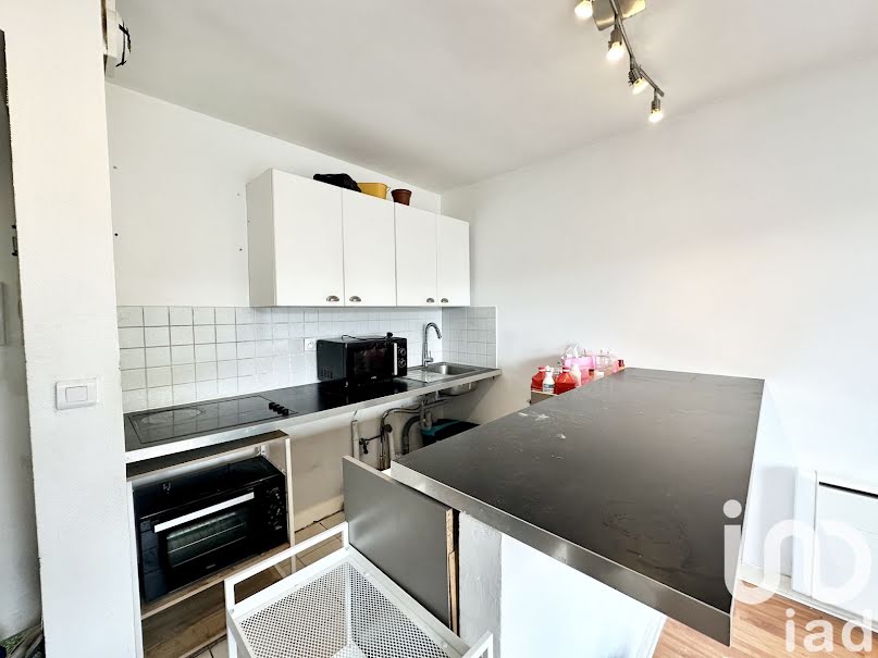 Vente appartement 1 pièce 29 m² à Sainte-genevieve-des-bois (91700), 108 000 €