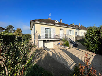 maison à Saint-Pierre-lès-Nemours (77)