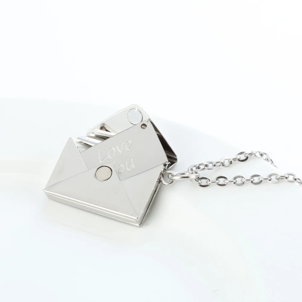 Title 6, Collar con sobre de corazón de melocotón para p...