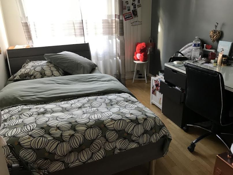 Location meublée chambre 1 pièce 11 m² à Suresnes (92150), 900 €