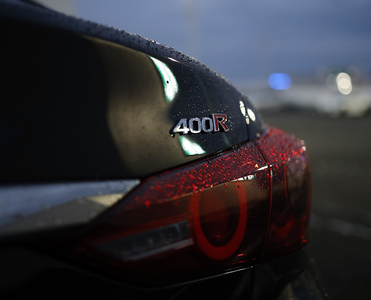 スカイラインの400R・雨の日ショット・カメラ・カメラのピント・レンズに関するカスタム事例の投稿画像1枚目