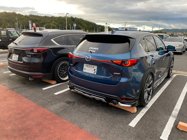 CX-5のCX-5KF・CX-8・シャコタンSUV・フェンダーはずし・イタリア街と愛車に関するカスタム事例の投稿画像12枚目