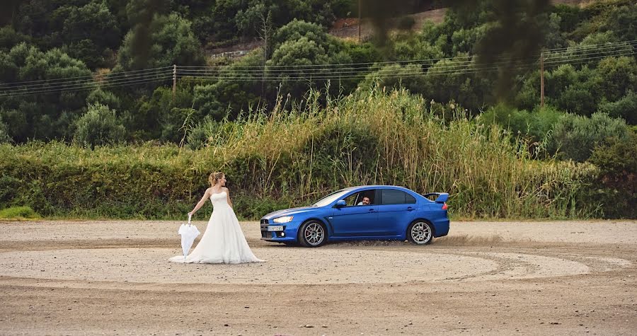 Fotógrafo de casamento Kostas Sinis (sinis). Foto de 26 de setembro 2018