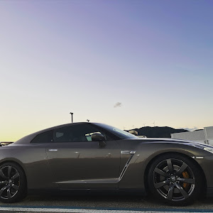 NISSAN GT-R R35