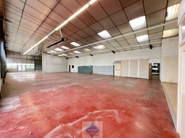 Vente locaux professionnels  2052 m² à Abbeville (80100), 725 000 €