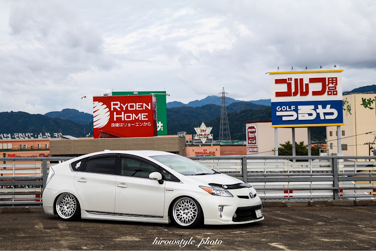 プリウスのT,O.S DvenjerS・車写活・大雨に気をつけて！・大雨で被災された皆様へお見舞い申し上げますに関するカスタム事例の投稿画像1枚目