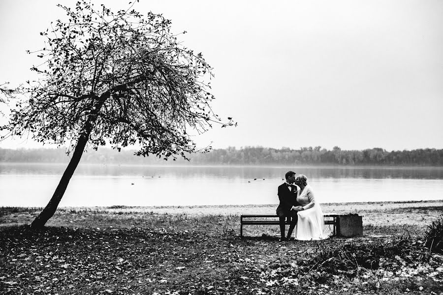 Wedding photographer Eglė Gendrėnaitė (eglegend). Photo of 19 April 2020