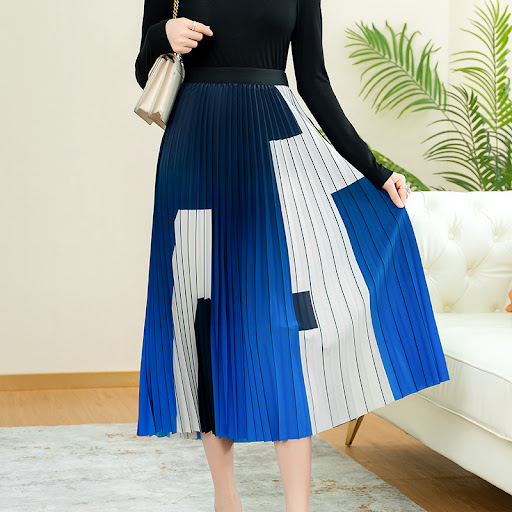 Title 7, High Waist Slim Mid-Length Skirt, accentuates y...
