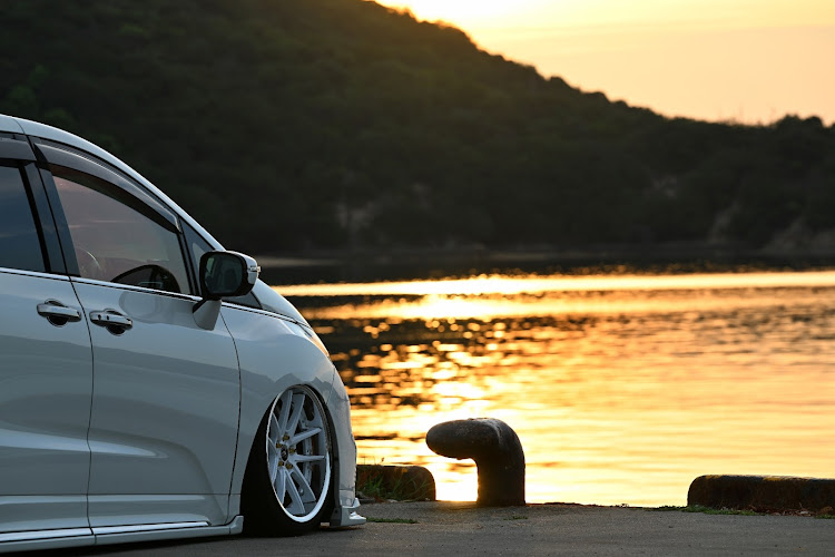 オデッセイの海と愛車・ACC airrunner・エアサスのある生活・Admiration COMPLETE・SSR wheelsに関するカスタム事例の投稿画像1枚目