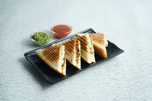 Veg Kolhapuri Special Sandwich