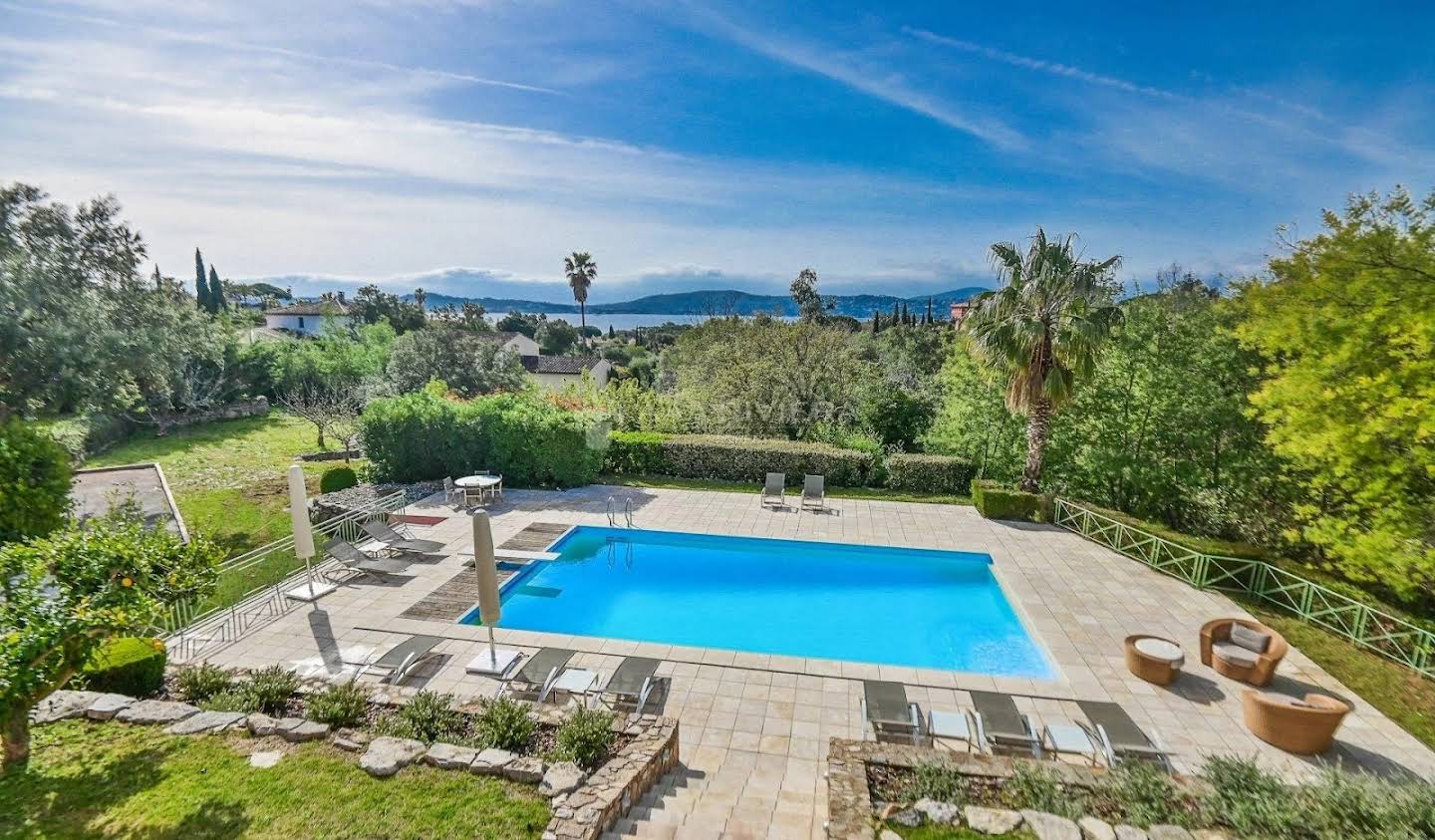 Villa with pool Grimaud