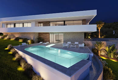 Villa with pool and terrace 2