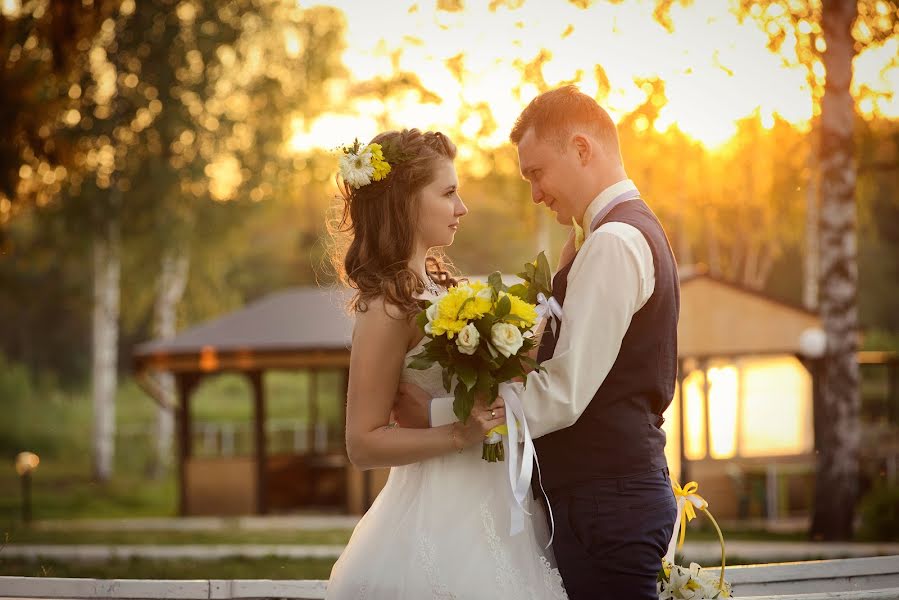 Wedding photographer Olesya Karakulova (fishka). Photo of 1 August 2016