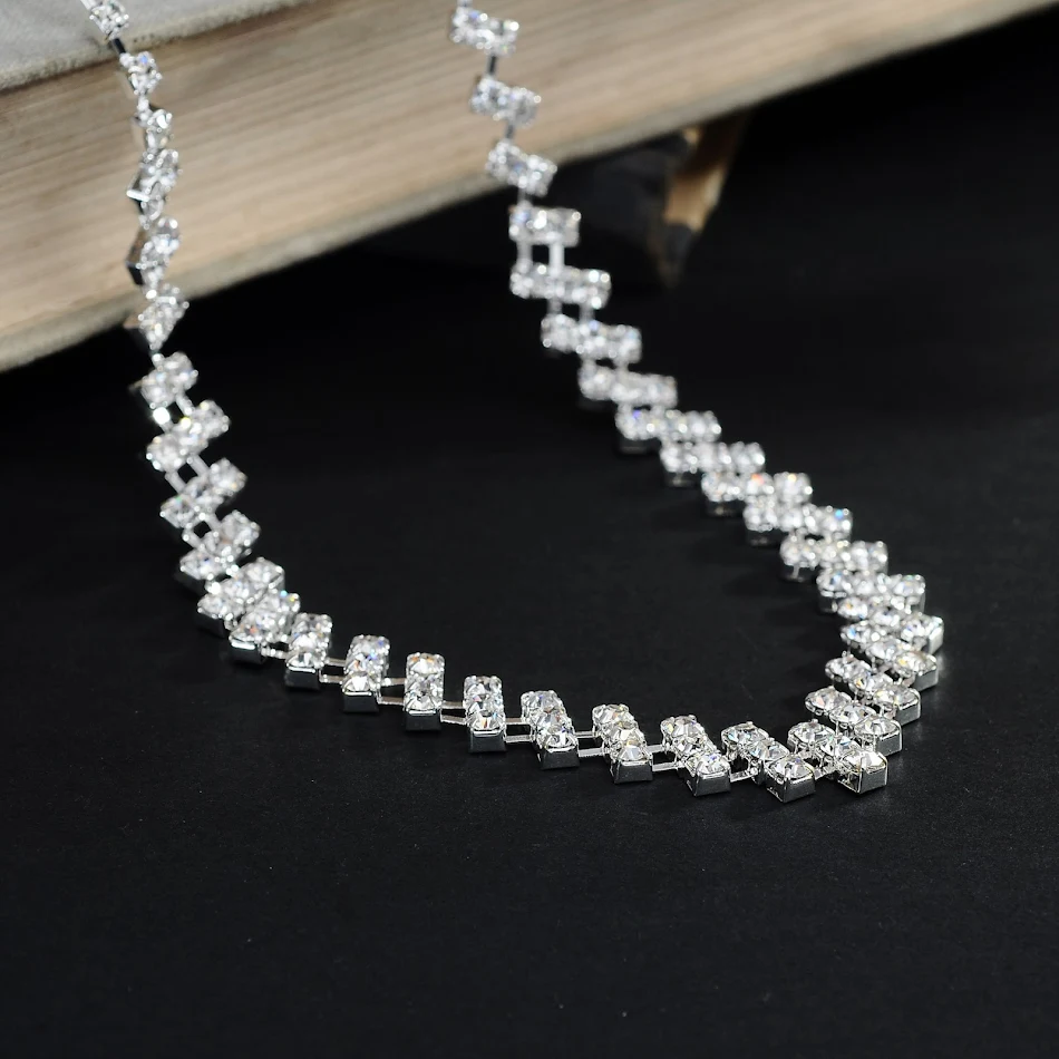 Luxuriöses glitzerndes Strass Halsketten-Set für Damen, ideal für Abendveranstaltungen und verleiht jedem Outfit Glanz.