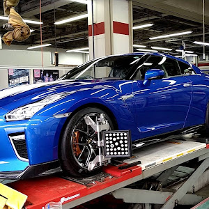 NISSAN GT-R