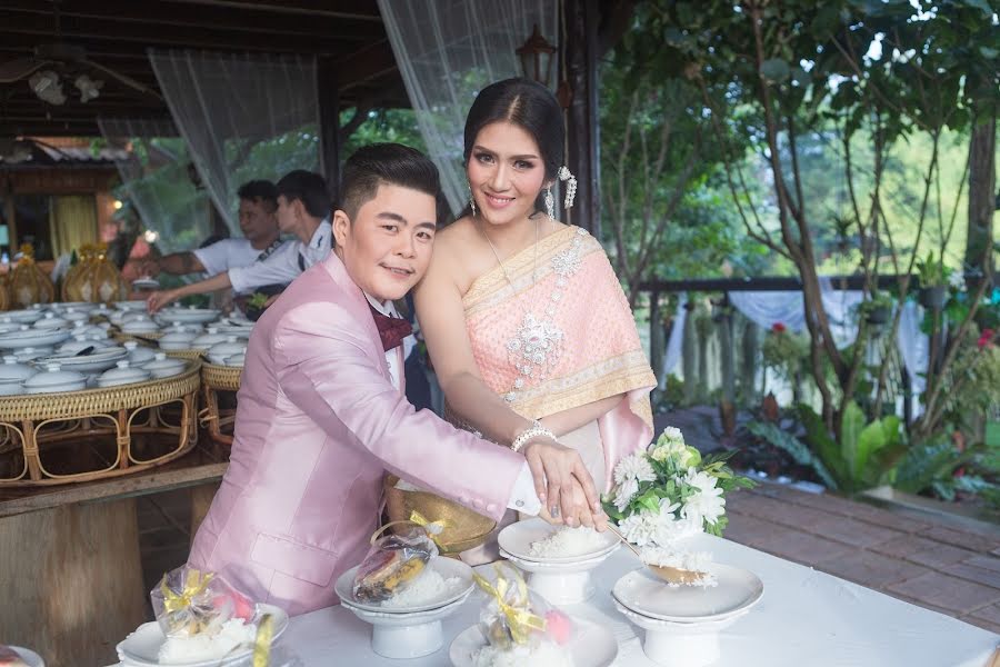 Huwelijksfotograaf Sittipong Intanin (chokrungstudio). Foto van 4 mei 2023