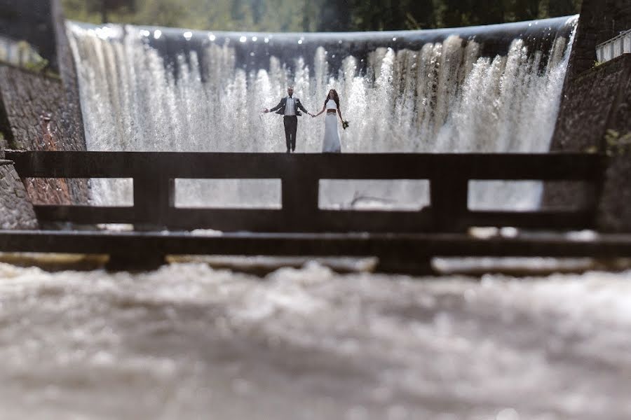 Fotografo di matrimoni Tim Demski (timdemski). Foto del 26 maggio 2019