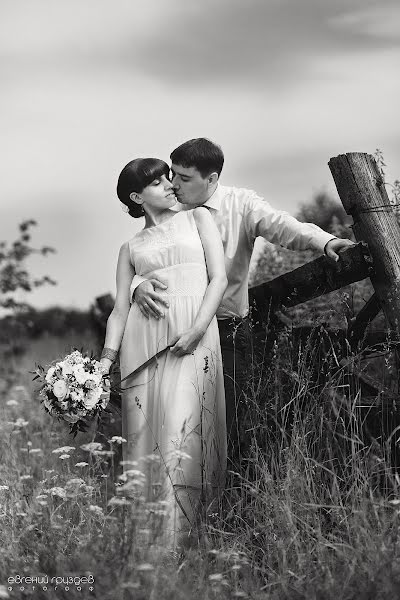 結婚式の写真家Evgeniy Gruzdev (c648)。2013 8月6日の写真