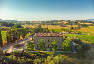 Villa with pool 2